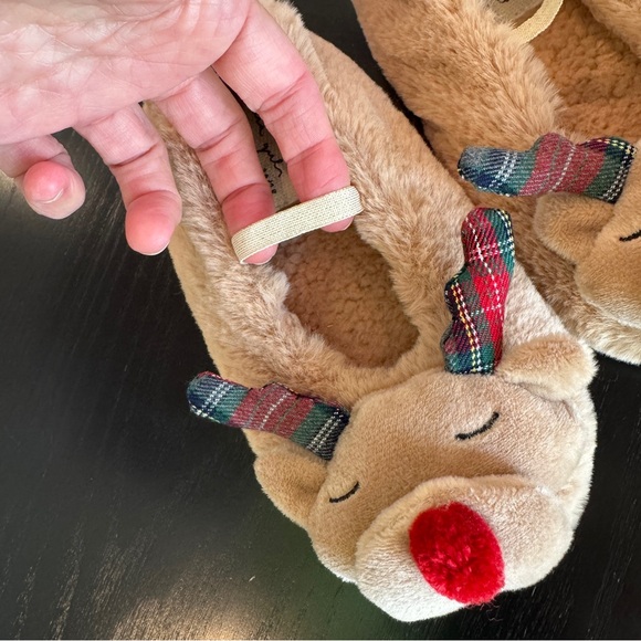 Zara Girls Reindeer Holiday Faux Fur Slippers, NWOT Size 28/29 (US 11) - Picture 3 of 7